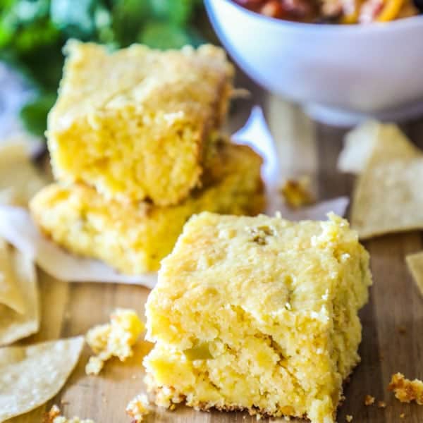 https://easyfamilyrecipes.com/wp-content/uploads/2017/10/Easy-Mexican-Cornbread-5.1.jpg