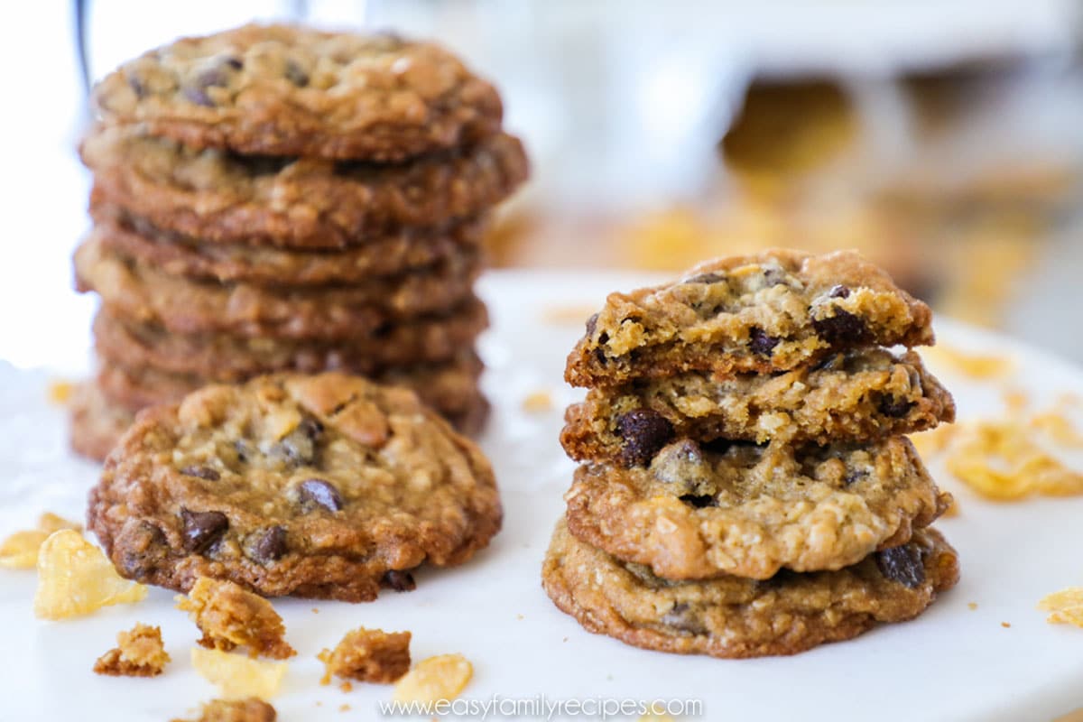 Cornflake cookies with chocolate chips