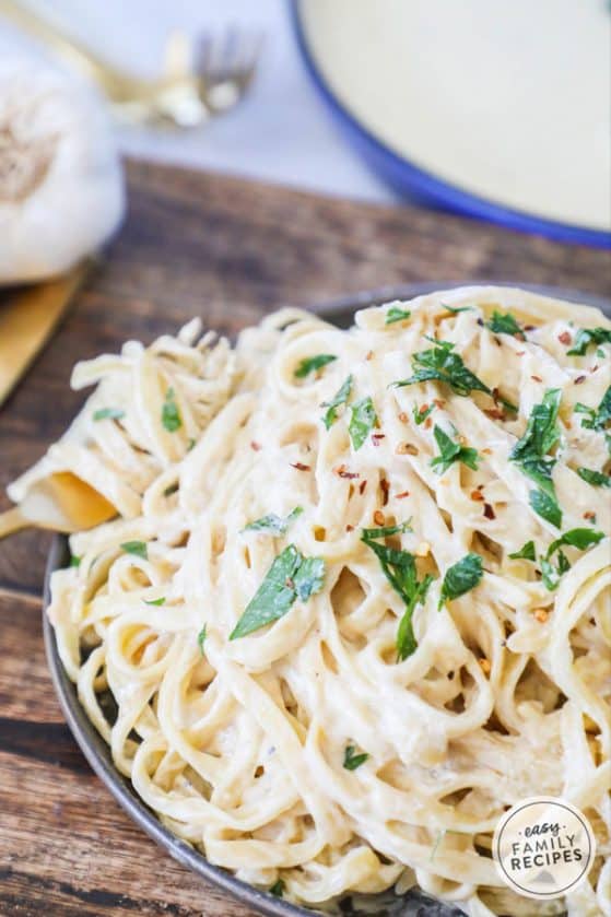 CRAZY Easy Easy Alfredo Sauce · Easy Family Recipes