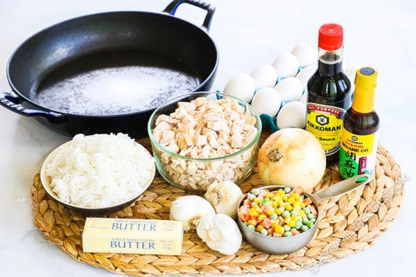 Ingredients needed to make easy chicken fried ricec