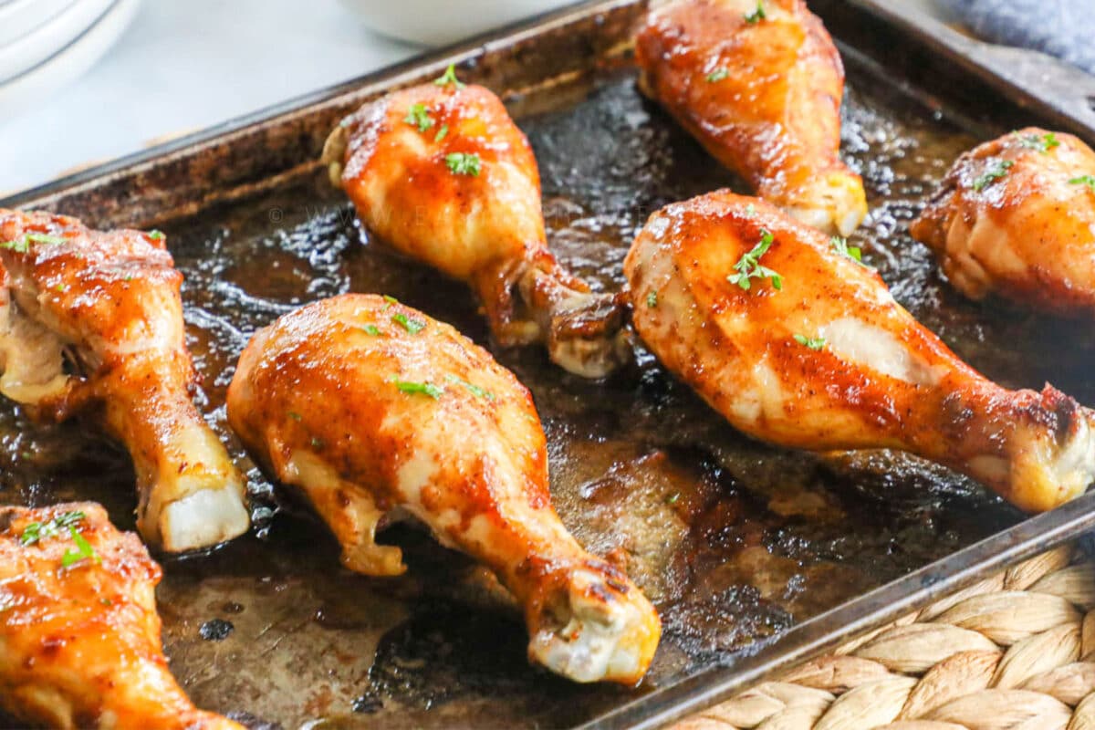 Baked BBQ Chicken Drumsticks {4 Ingredients!}