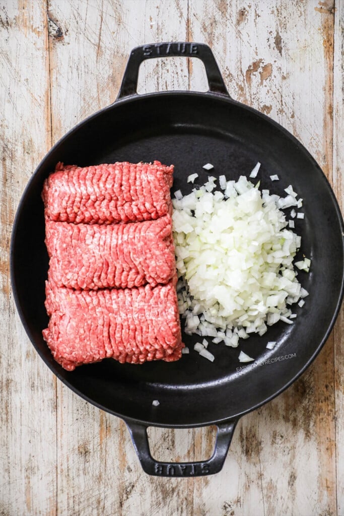 How to make Korean Beef Bowl Step 1: Brown the ground beef with onion.