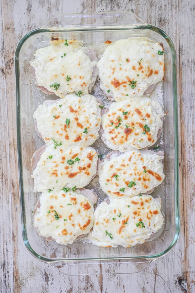 How to make Creamy Garlic Pork Chops Step 4- Bake until cooked through.