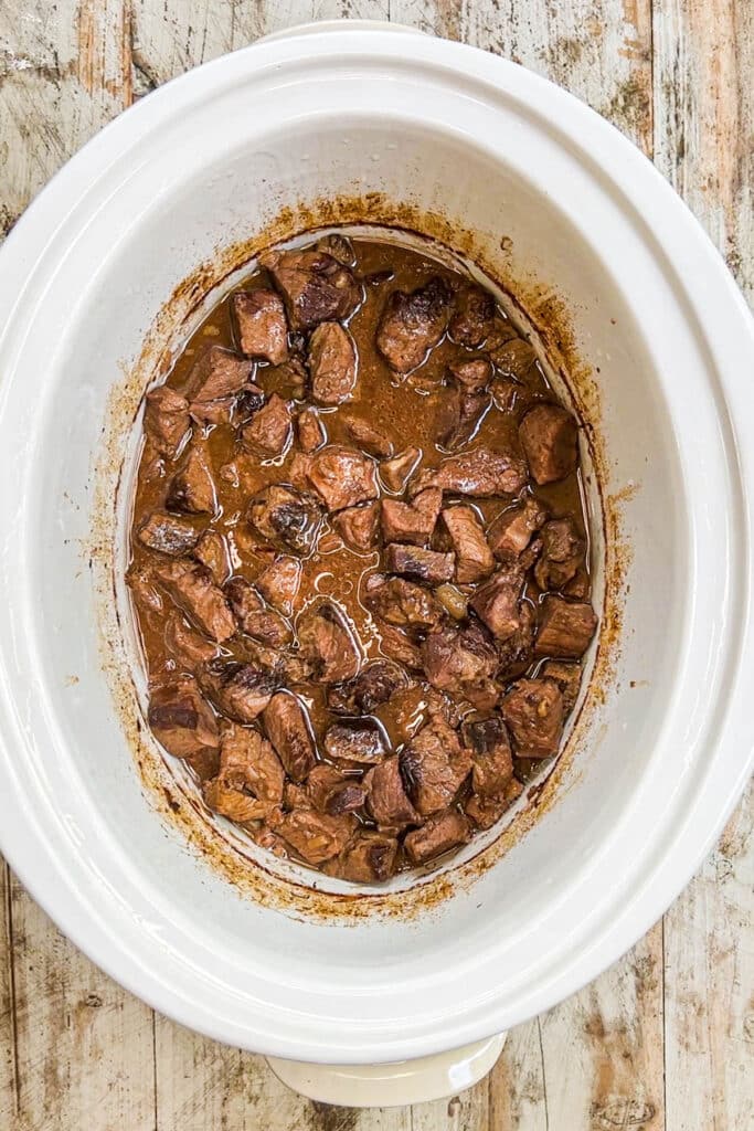 How to make crockpot steak bites step 4: Cook on low for 5-6 hours.