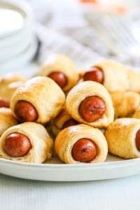 Mini Pigs In A Blanket Easy Family Recipes   Crescent Roll Pigs In A Blanket 200x300 