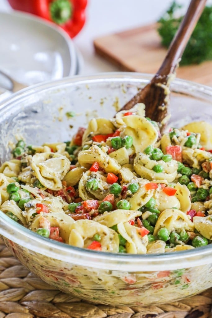 Tortellini with peas and pesto