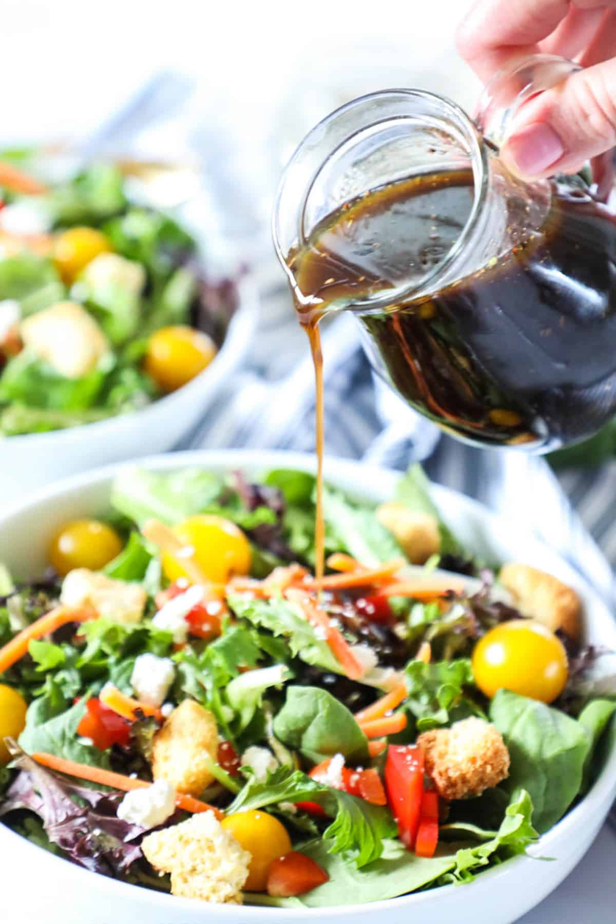image of turkey salad with balsamic dressing