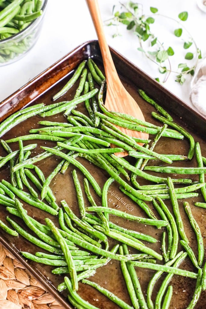 Roasted green beans side dish for ham