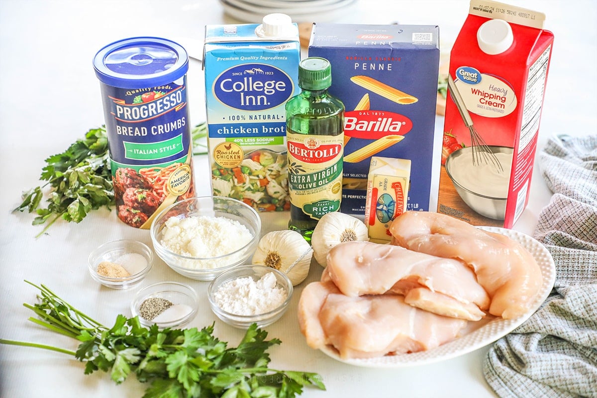 Ingredients for Garlic Parmesan Chicken Pasta.