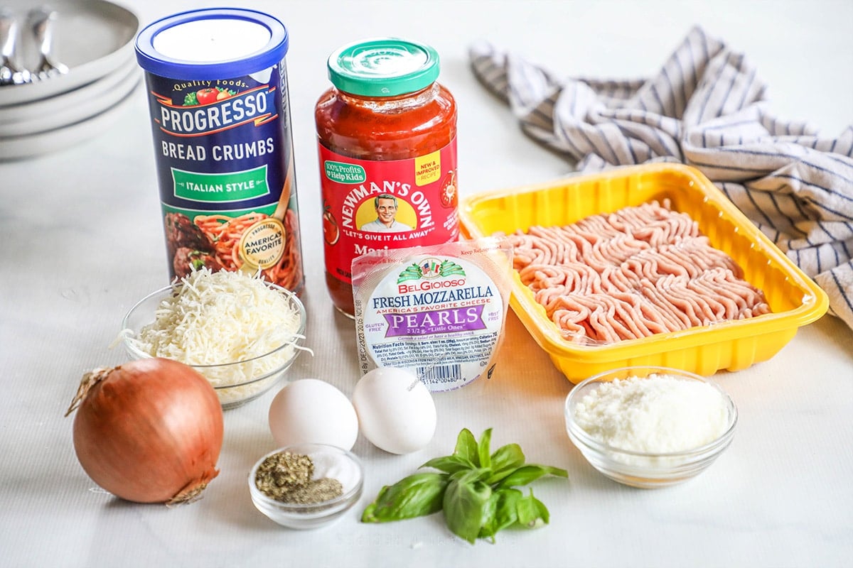 Ingredients for Chicken Parm Meatloaf Muffins.