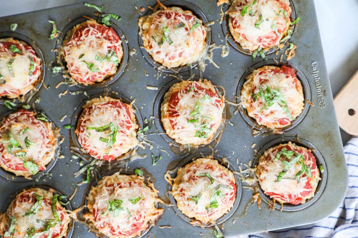 Mozzarella Stuffed Chicken Parm Meatloaf Muffins