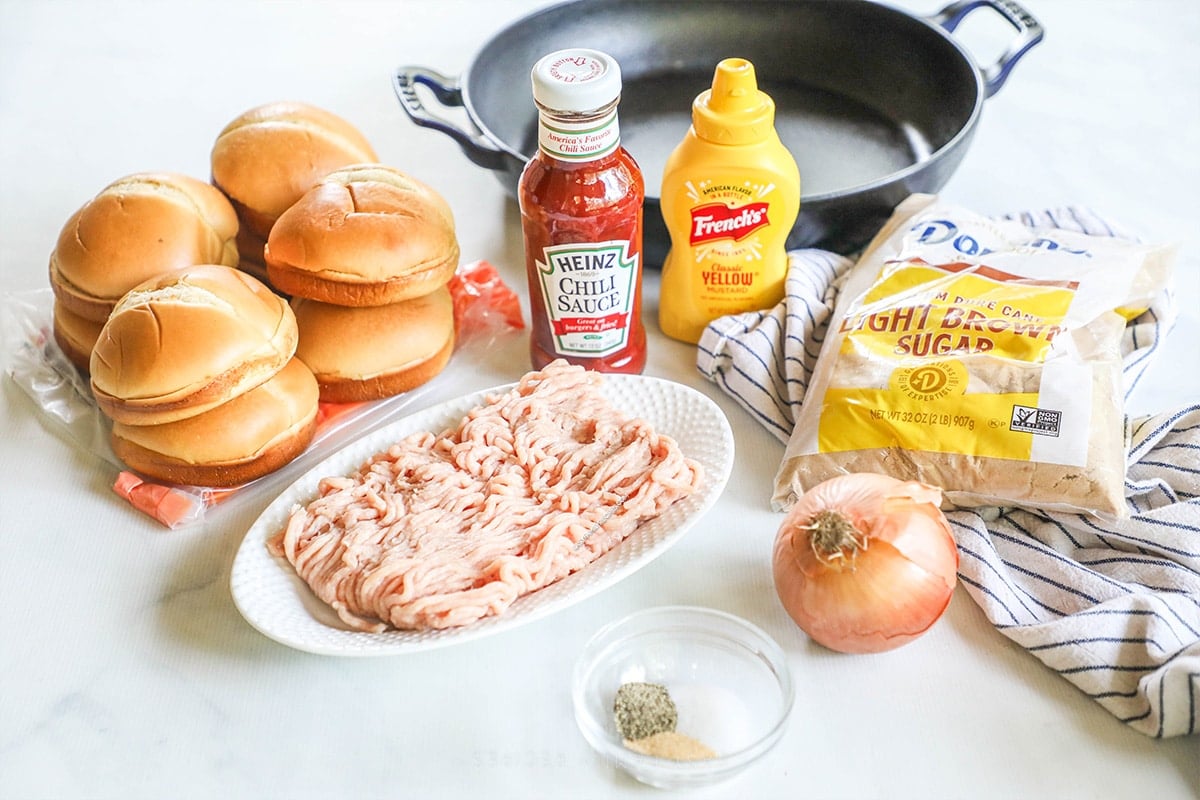 ingredients for easy ground chicken sloppy joes.