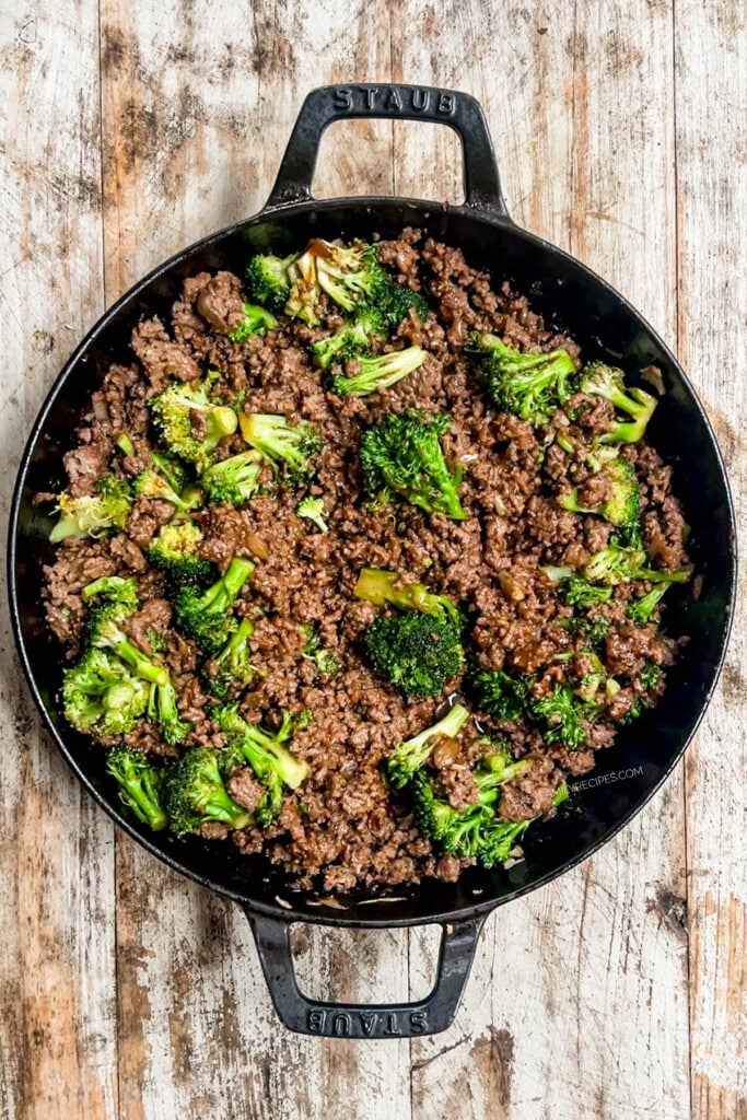 How to make ground beef and broccoli step 3: Add broccoli and stir fry sauce to the skillet and simmer to thicken.