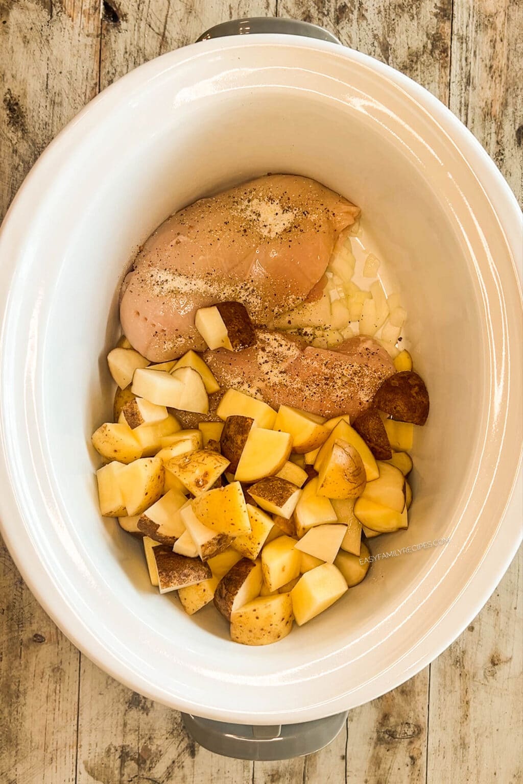 Slow Cooker Chicken And Potatoes With Green Beans · Easy Family Recipes