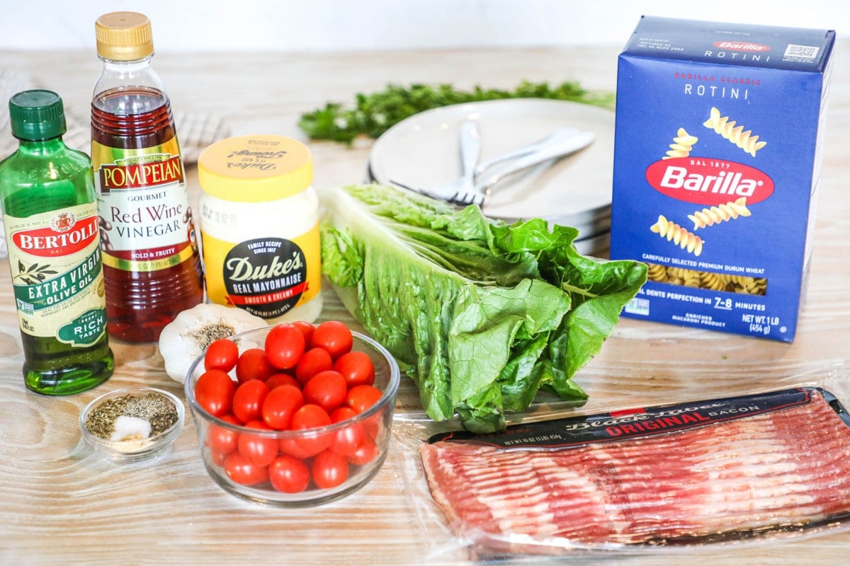 ingredients for BLT pasta salad.