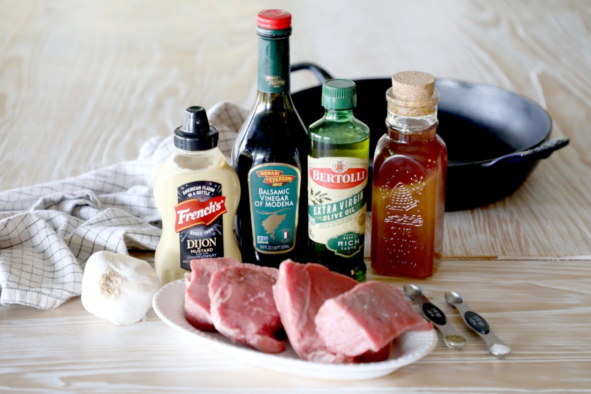 ingredients to make balsamic steak bites